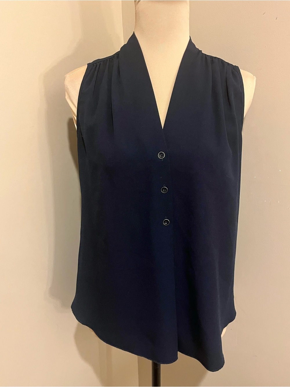 ANTONIO MELANI Navy Sleeveless V-Neck Top, size XS
